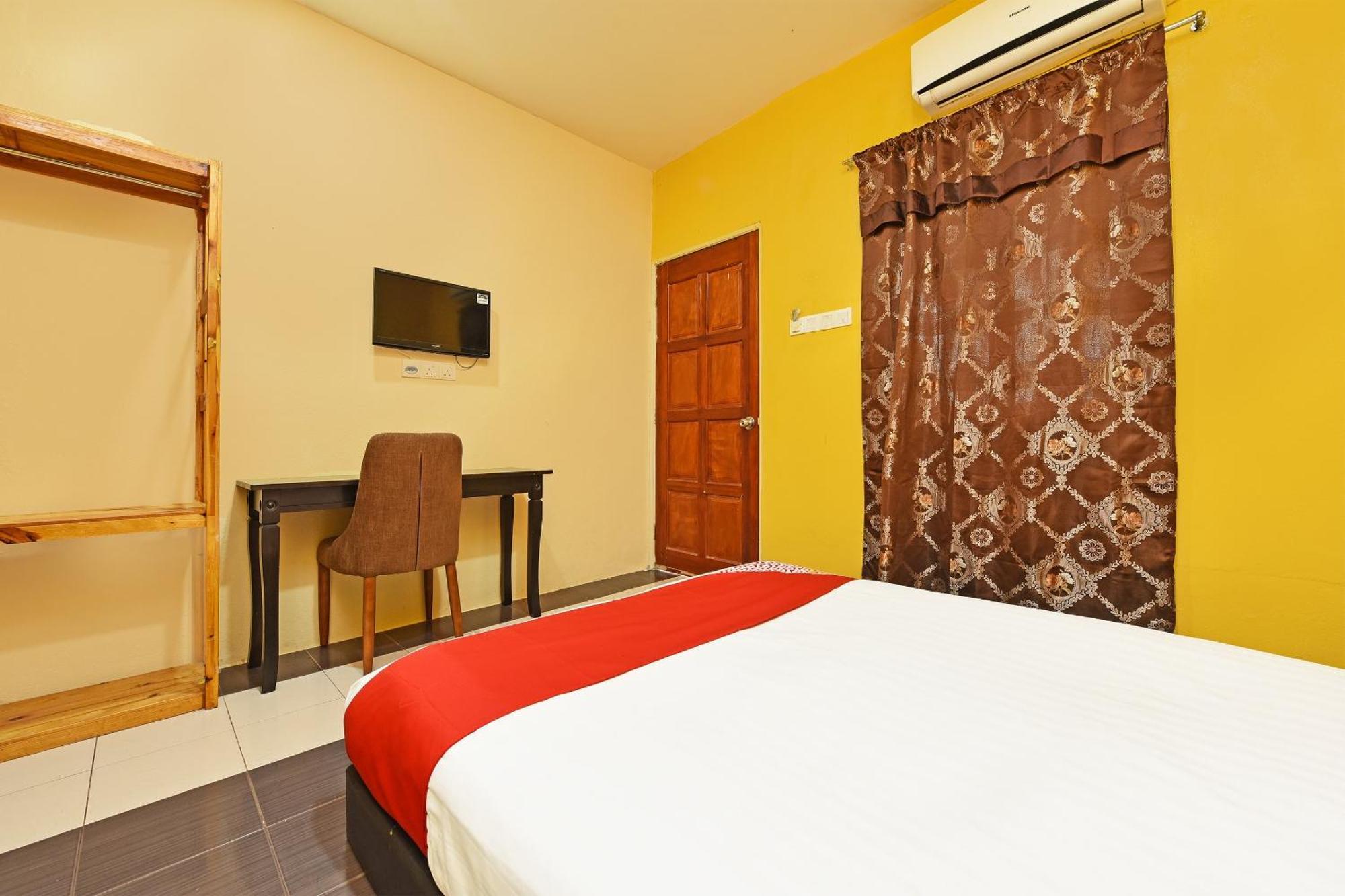 Oyo 90561 Awan Biru Motel Pantai Cenang  Buitenkant foto