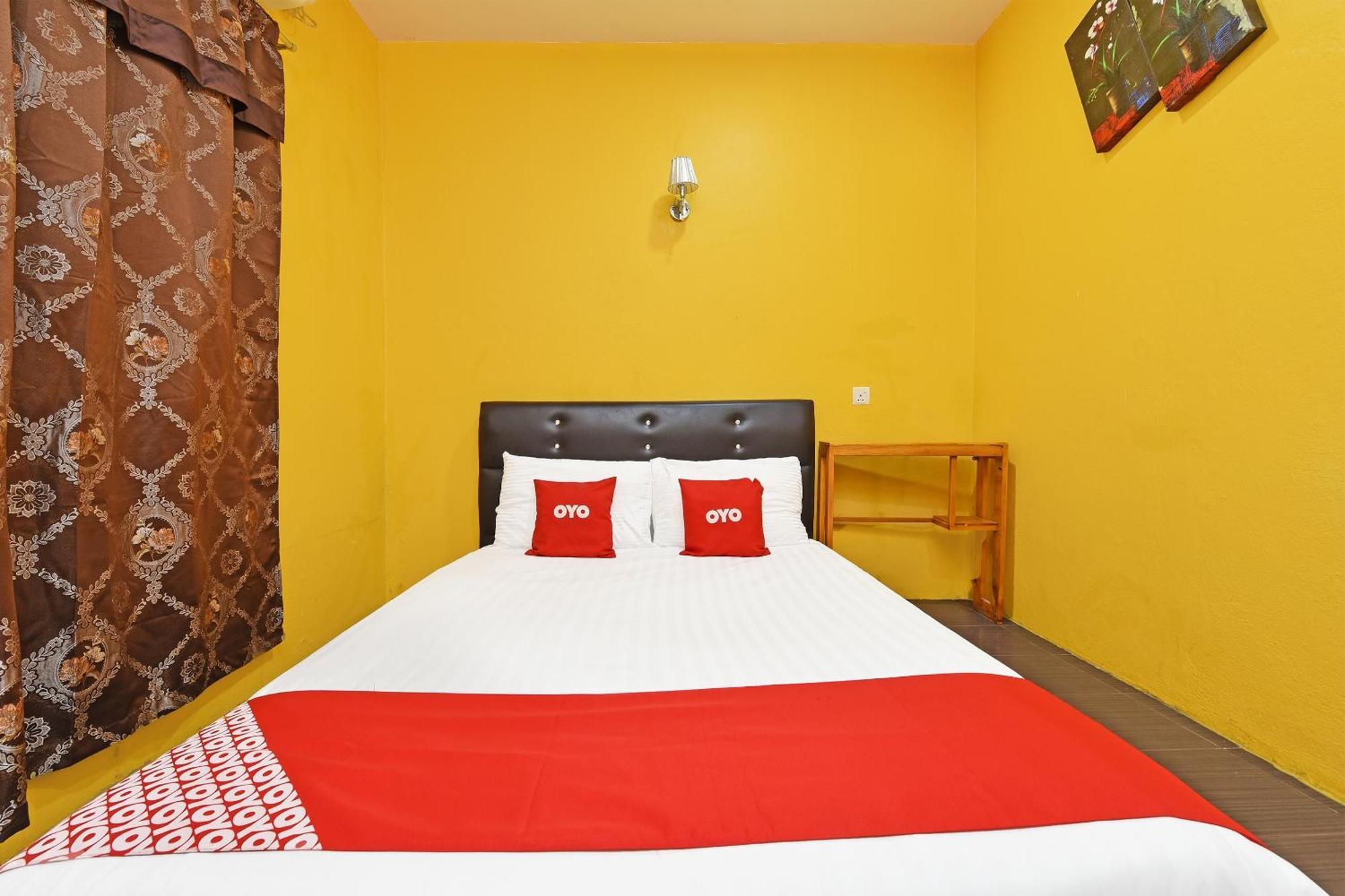 Oyo 90561 Awan Biru Motel Pantai Cenang  Buitenkant foto