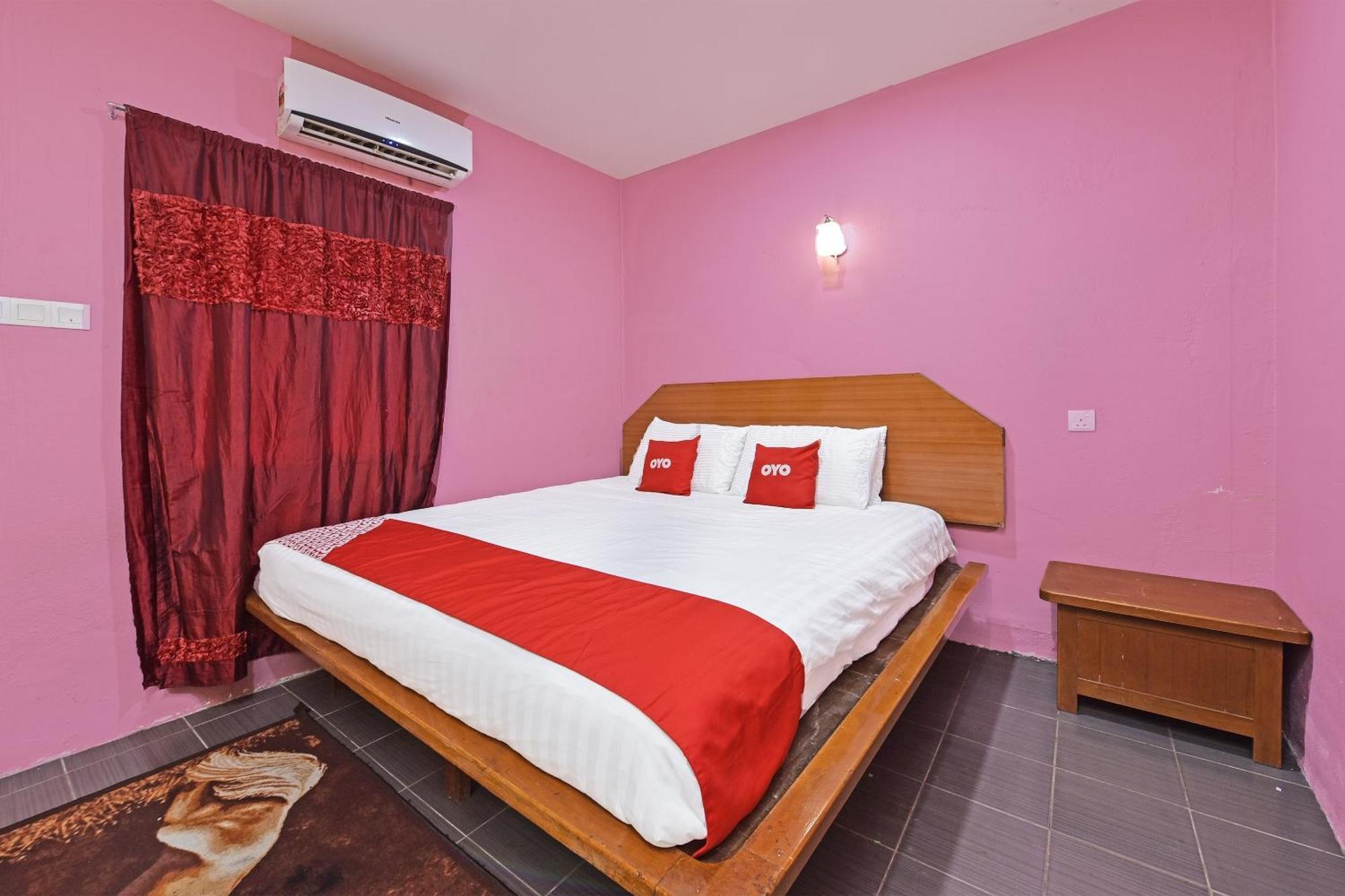 Oyo 90561 Awan Biru Motel Pantai Cenang  Buitenkant foto